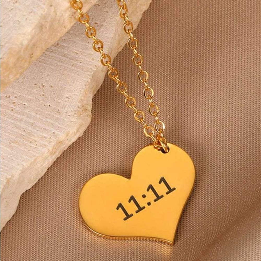 Heart Pendant Necklace Q907